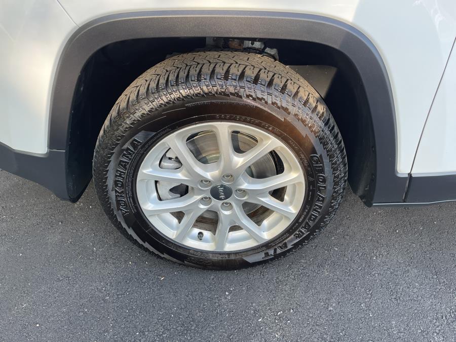 2018 Jeep Cherokee Latitude 4x4, available for sale in Hartford, Connecticut | Lex Autos LLC. Hartford, Connecticut 2018 Jeep Cherokee Latitude 4x4, available for sale in Hartford, Connecticut | Lex Autos LLC. Hartford, Connecticut