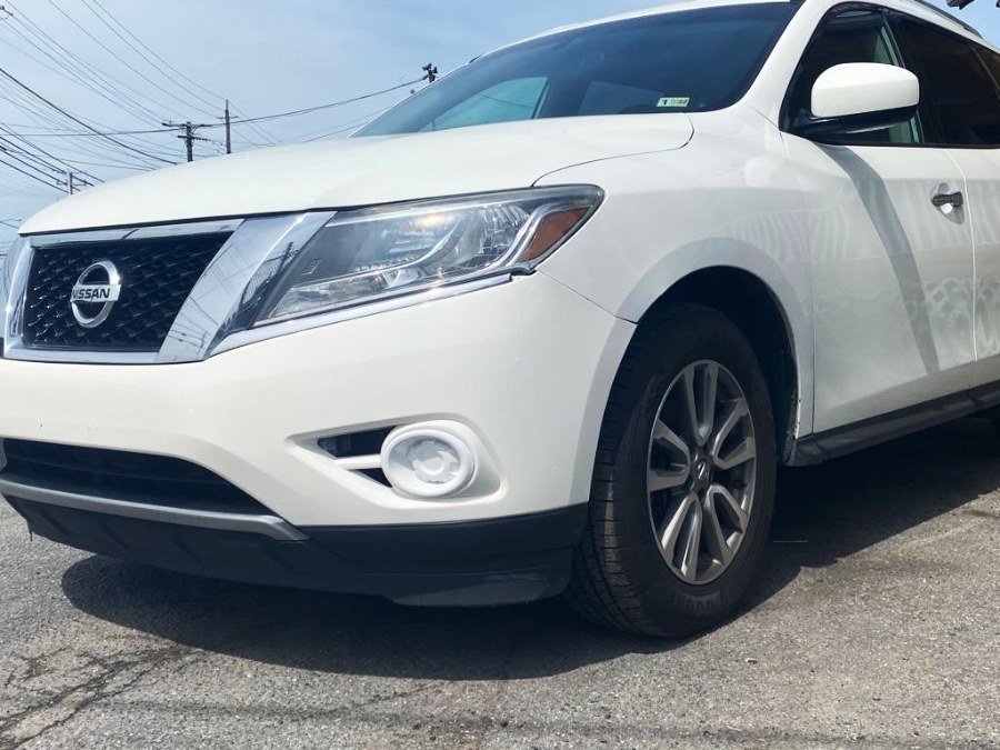 2016 Nissan Pathfinder 2WD 4dr S, available for sale in Temple Hills, Maryland | Temple Hills Used Car. Temple Hills, Maryland 2016 Nissan Pathfinder 2WD 4dr S, available for sale in Temple Hills, Maryland | Temple Hills Used Car. Temple Hills, Maryland