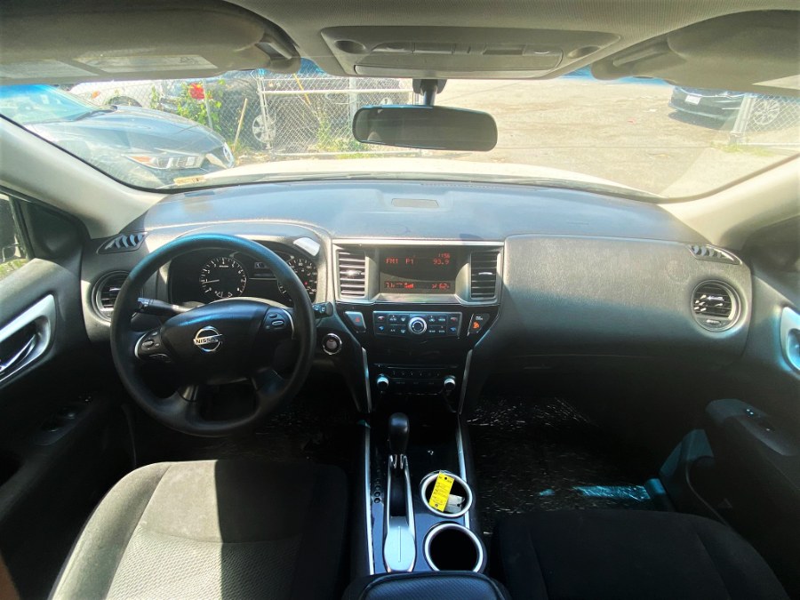2016 Nissan Pathfinder 2WD 4dr S, available for sale in Temple Hills, Maryland | Temple Hills Used Car. Temple Hills, Maryland 2016 Nissan Pathfinder 2WD 4dr S, available for sale in Temple Hills, Maryland | Temple Hills Used Car. Temple Hills, Maryland