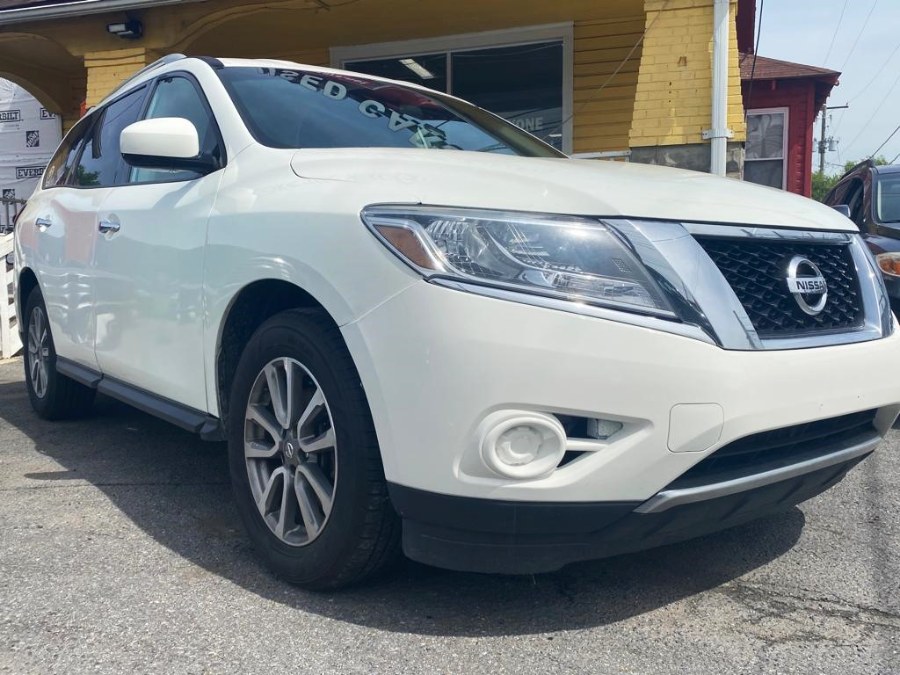 2016 Nissan Pathfinder 2WD 4dr S, available for sale in Temple Hills, Maryland | Temple Hills Used Car. Temple Hills, Maryland 2016 Nissan Pathfinder 2WD 4dr S, available for sale in Temple Hills, Maryland | Temple Hills Used Car. Temple Hills, Maryland