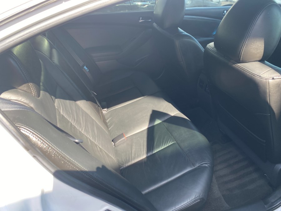 Used Nissan Altima 4dr Sdn V6 CVT 3.5 SR 2010 | Middle Village Motors . Middle Village, New York Used Nissan Altima 4dr Sdn V6 CVT 3.5 SR 2010 | Middle Village Motors . Middle Village, New York