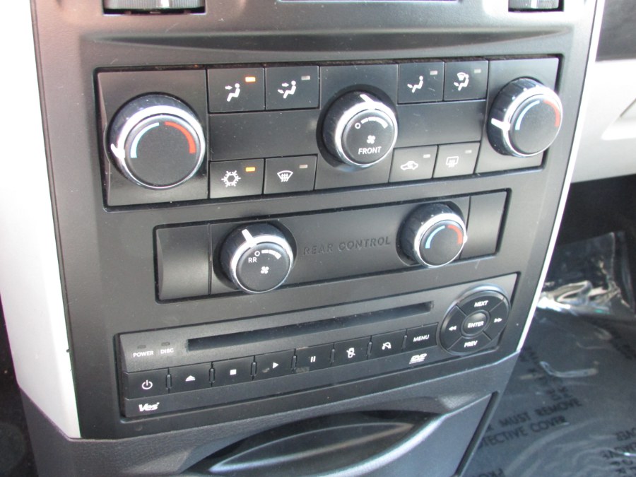 Used Dodge Grand Caravan 4dr Wgn Crew 2010 | United Auto Sales of E Windsor, Inc. East Windsor, Connecticut Used Dodge Grand Caravan 4dr Wgn Crew 2010 | United Auto Sales of E Windsor, Inc. East Windsor, Connecticut