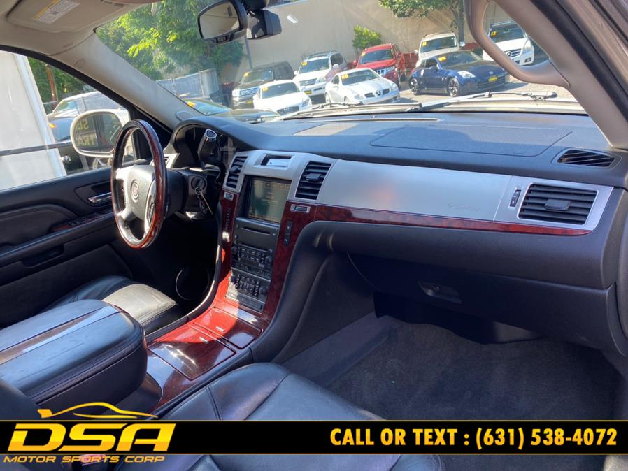 2007 Cadillac Escalade AWD 4dr, available for sale in Commack, New York | DSA Motor Sports Corp. Commack, New York 2007 Cadillac Escalade AWD 4dr, available for sale in Commack, New York | DSA Motor Sports Corp. Commack, New York