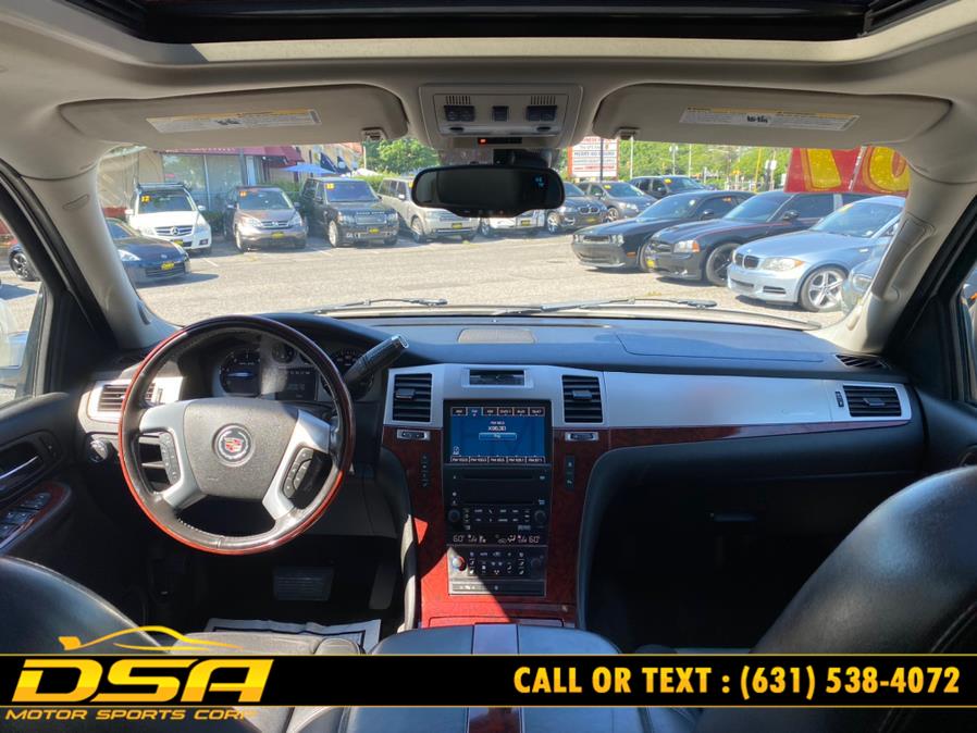 2007 Cadillac Escalade AWD 4dr, available for sale in Commack, New York | DSA Motor Sports Corp. Commack, New York 2007 Cadillac Escalade AWD 4dr, available for sale in Commack, New York | DSA Motor Sports Corp. Commack, New York