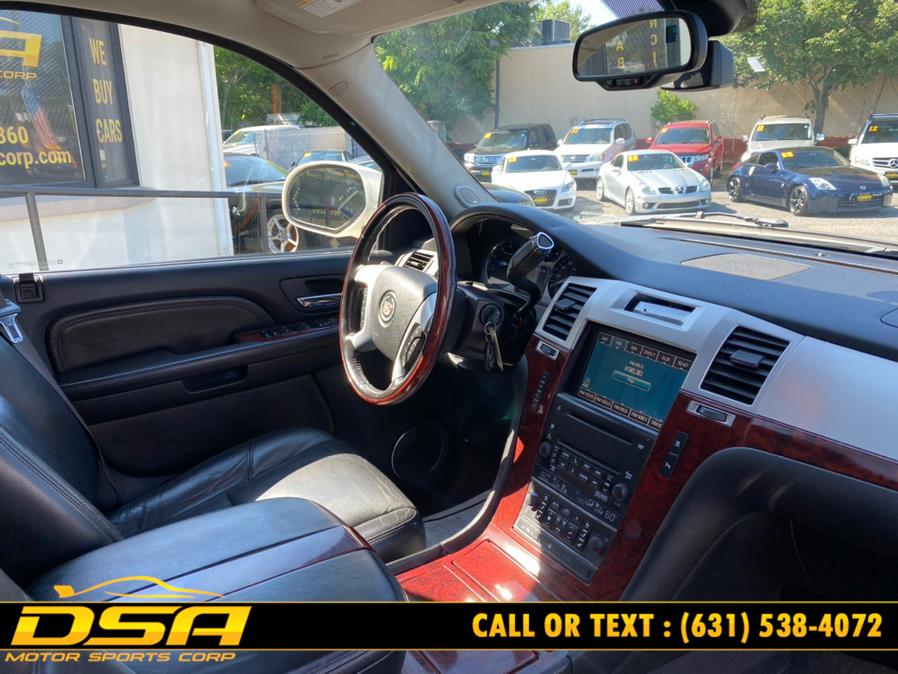 2007 Cadillac Escalade AWD 4dr, available for sale in Commack, New York | DSA Motor Sports Corp. Commack, New York 2007 Cadillac Escalade AWD 4dr, available for sale in Commack, New York | DSA Motor Sports Corp. Commack, New York