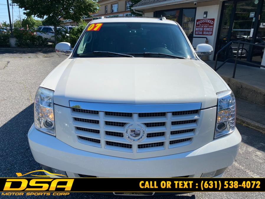 2007 Cadillac Escalade AWD 4dr, available for sale in Commack, New York | DSA Motor Sports Corp. Commack, New York 2007 Cadillac Escalade AWD 4dr, available for sale in Commack, New York | DSA Motor Sports Corp. Commack, New York