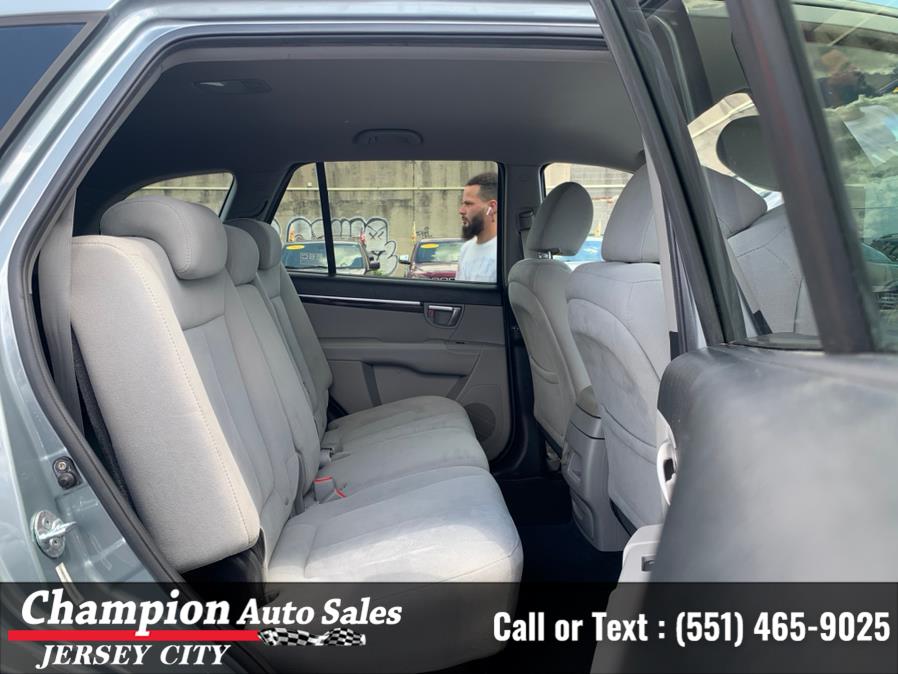 2009 Hyundai Santa Fe AWD 4dr Auto SE, available for sale in Jersey City, New Jersey | Champion Auto Sales. Jersey City, New Jersey 2009 Hyundai Santa Fe AWD 4dr Auto SE, available for sale in Jersey City, New Jersey | Champion Auto Sales. Jersey City, New Jersey