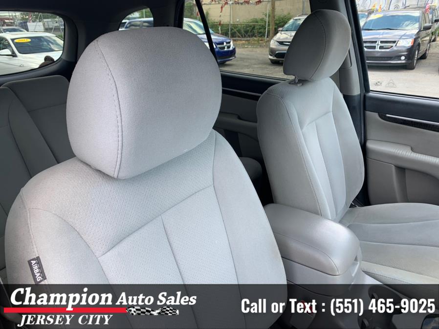 2009 Hyundai Santa Fe AWD 4dr Auto SE, available for sale in Jersey City, New Jersey | Champion Auto Sales. Jersey City, New Jersey 2009 Hyundai Santa Fe AWD 4dr Auto SE, available for sale in Jersey City, New Jersey | Champion Auto Sales. Jersey City, New Jersey
