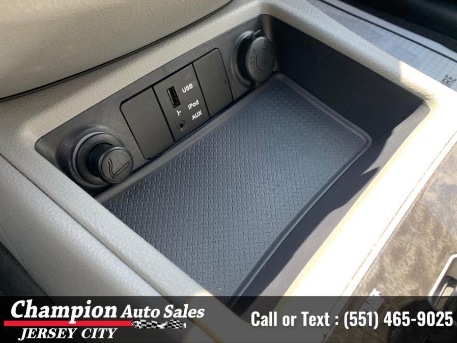 2009 Hyundai Santa Fe AWD 4dr Auto SE, available for sale in Jersey City, New Jersey | Champion Auto Sales. Jersey City, New Jersey 2009 Hyundai Santa Fe AWD 4dr Auto SE, available for sale in Jersey City, New Jersey | Champion Auto Sales. Jersey City, New Jersey