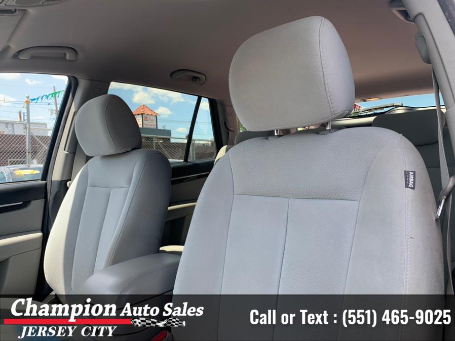 2009 Hyundai Santa Fe AWD 4dr Auto SE, available for sale in Jersey City, New Jersey | Champion Auto Sales. Jersey City, New Jersey 2009 Hyundai Santa Fe AWD 4dr Auto SE, available for sale in Jersey City, New Jersey | Champion Auto Sales. Jersey City, New Jersey