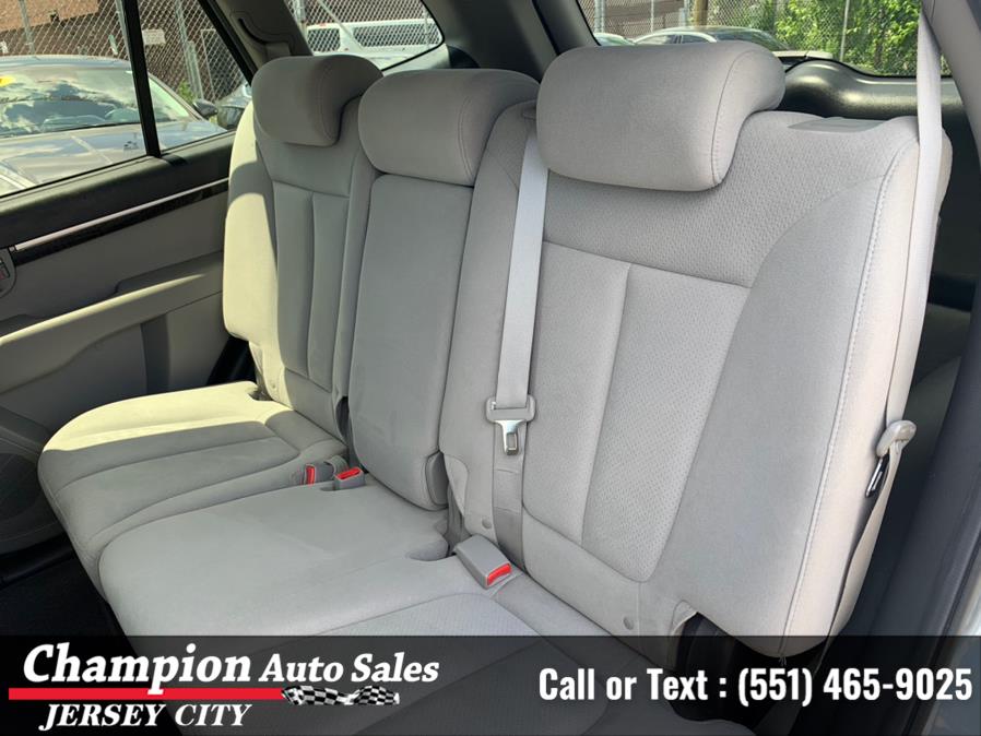Used Hyundai Santa Fe AWD 4dr Auto SE 2009 | Champion Auto Sales of JC. Jersey City, New Jersey Used Hyundai Santa Fe AWD 4dr Auto SE 2009 | Champion Auto Sales of JC. Jersey City, New Jersey