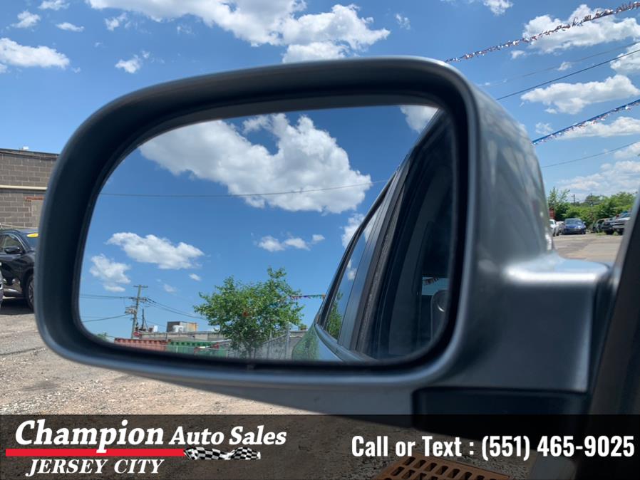 Used Hyundai Santa Fe AWD 4dr Auto SE 2009 | Champion Auto Sales of JC. Jersey City, New Jersey Used Hyundai Santa Fe AWD 4dr Auto SE 2009 | Champion Auto Sales of JC. Jersey City, New Jersey