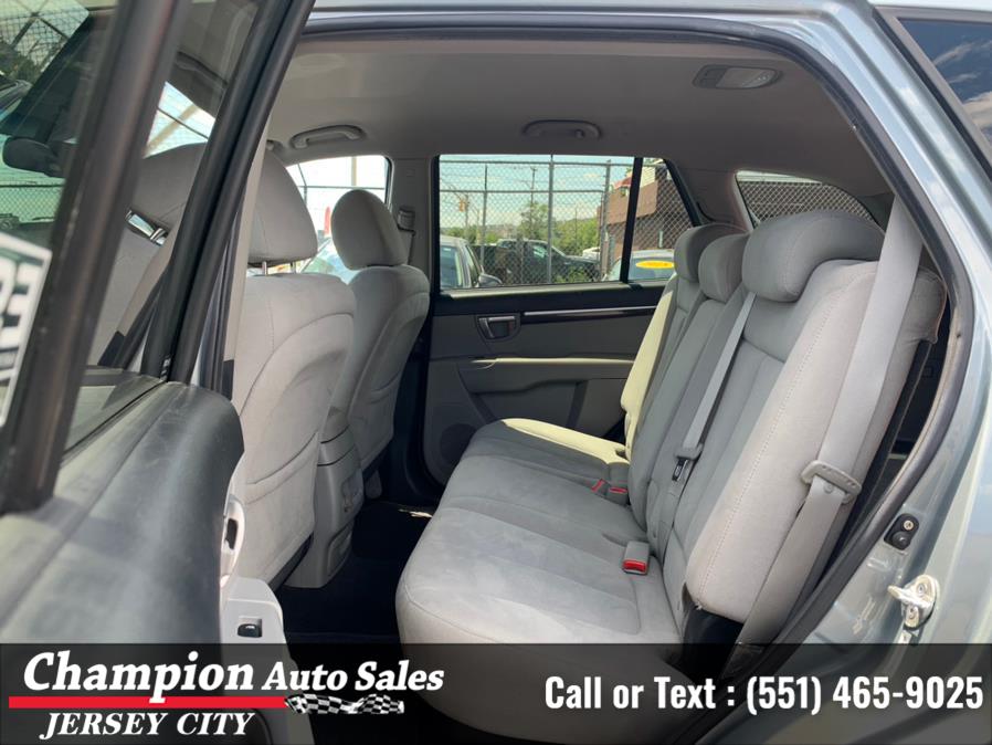 Used Hyundai Santa Fe AWD 4dr Auto SE 2009 | Champion Auto Sales of JC. Jersey City, New Jersey Used Hyundai Santa Fe AWD 4dr Auto SE 2009 | Champion Auto Sales of JC. Jersey City, New Jersey