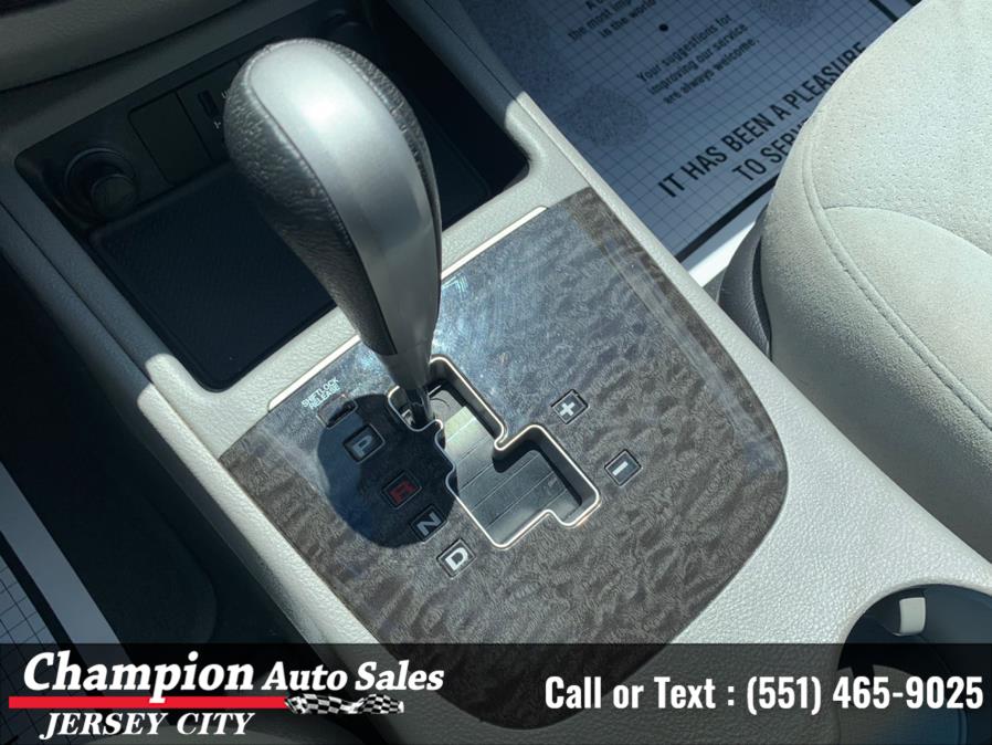 Used Hyundai Santa Fe AWD 4dr Auto SE 2009 | Champion Auto Sales of JC. Jersey City, New Jersey Used Hyundai Santa Fe AWD 4dr Auto SE 2009 | Champion Auto Sales of JC. Jersey City, New Jersey