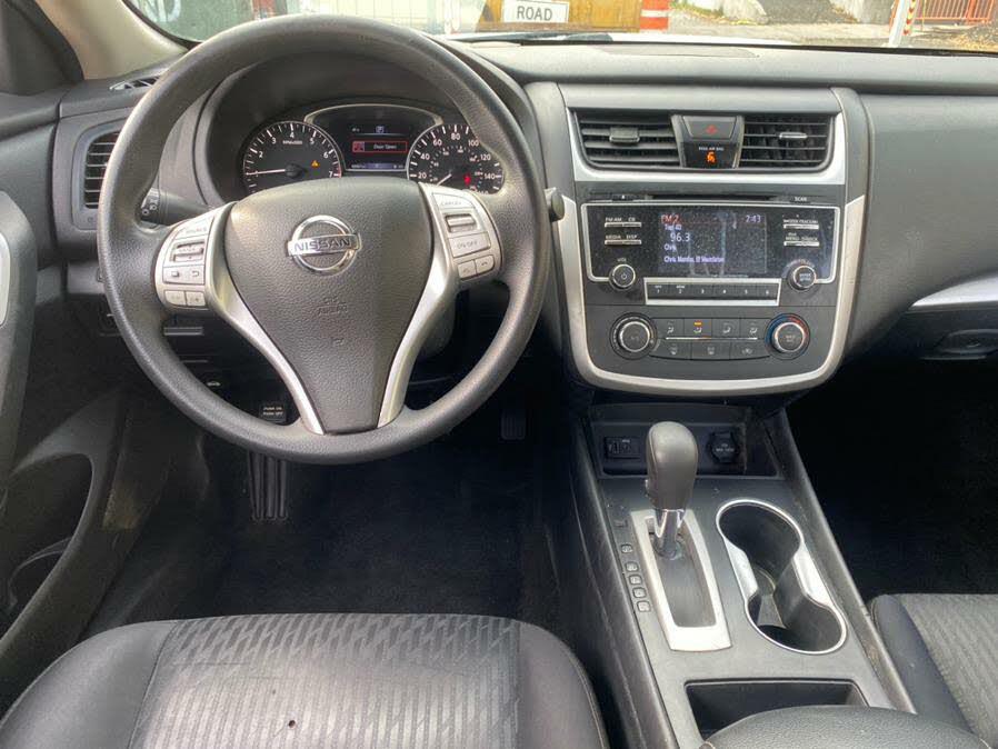 Used Nissan Altima 2.5 SR Sedan 2018 | First World Auto. Jamaica, New York Used Nissan Altima 2.5 SR Sedan 2018 | First World Auto. Jamaica, New York