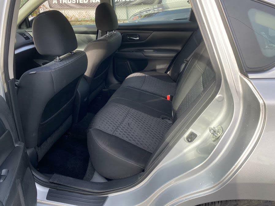 Used Nissan Altima 2.5 SR Sedan 2018 | First World Auto. Jamaica, New York Used Nissan Altima 2.5 SR Sedan 2018 | First World Auto. Jamaica, New York