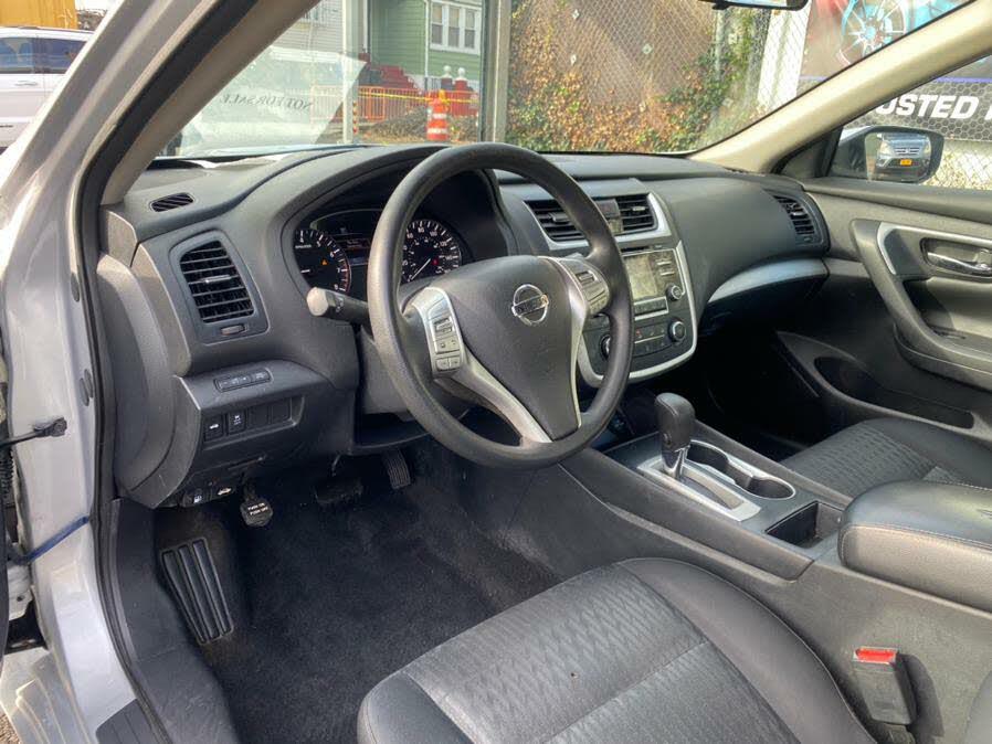 Used Nissan Altima 2.5 SR Sedan 2018 | First World Auto. Jamaica, New York Used Nissan Altima 2.5 SR Sedan 2018 | First World Auto. Jamaica, New York