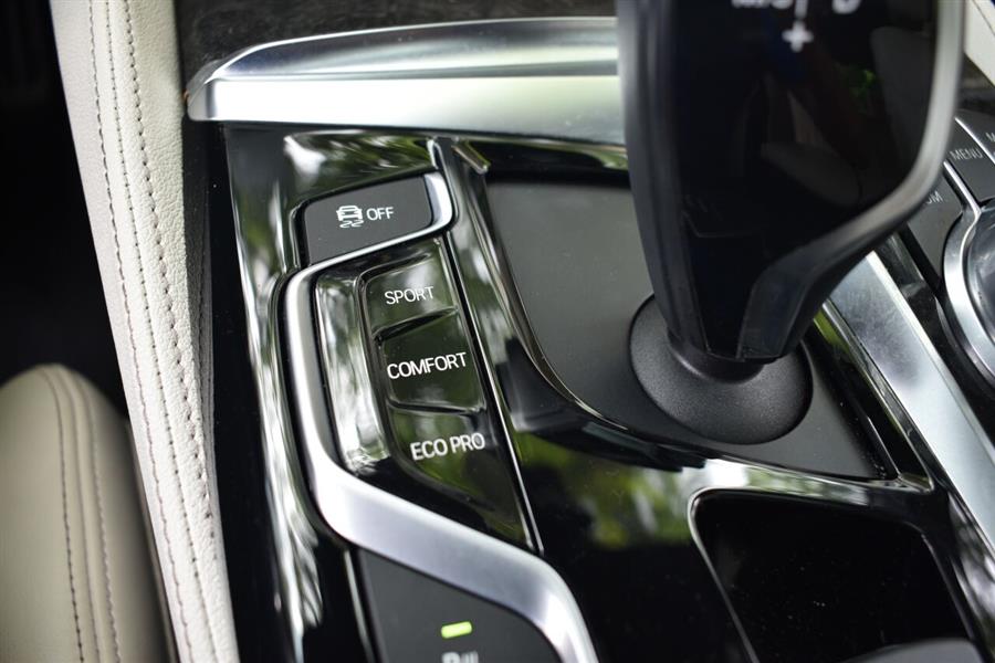 2018 BMW 5 Series 540i xDrive AWD 4dr Sedan, available for sale in Great Neck, New York | Camy Cars. Great Neck, New York 2018 BMW 5 Series 540i xDrive AWD 4dr Sedan, available for sale in Great Neck, New York | Camy Cars. Great Neck, New York