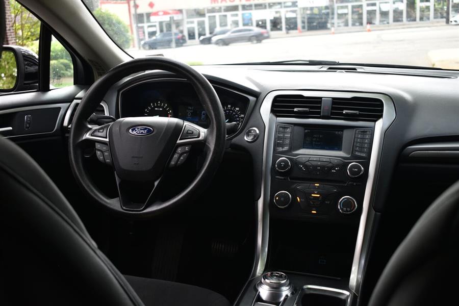 2017 Ford Fusion SE 4dr Sedan, available for sale in Great Neck, New York | Camy Cars. Great Neck, New York 2017 Ford Fusion SE 4dr Sedan, available for sale in Great Neck, New York | Camy Cars. Great Neck, New York