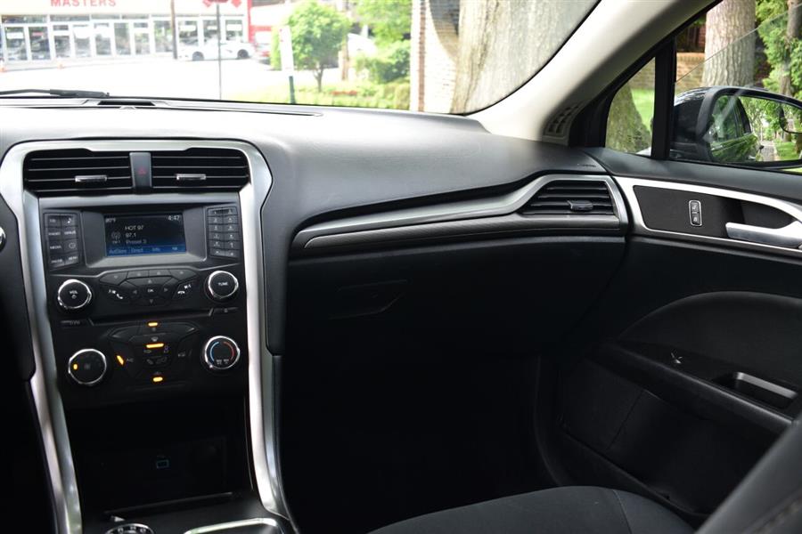 2017 Ford Fusion SE 4dr Sedan, available for sale in Great Neck, New York | Camy Cars. Great Neck, New York 2017 Ford Fusion SE 4dr Sedan, available for sale in Great Neck, New York | Camy Cars. Great Neck, New York