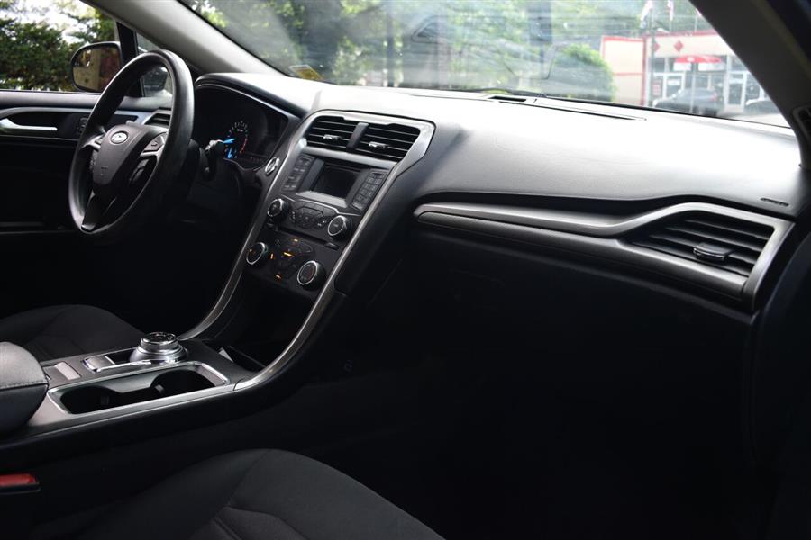 2017 Ford Fusion SE 4dr Sedan, available for sale in Great Neck, New York | Camy Cars. Great Neck, New York 2017 Ford Fusion SE 4dr Sedan, available for sale in Great Neck, New York | Camy Cars. Great Neck, New York