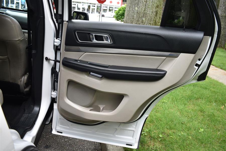 2019 Ford Explorer XLT AWD 4dr SUV, available for sale in Great Neck, New York | Camy Cars. Great Neck, New York 2019 Ford Explorer XLT AWD 4dr SUV, available for sale in Great Neck, New York | Camy Cars. Great Neck, New York