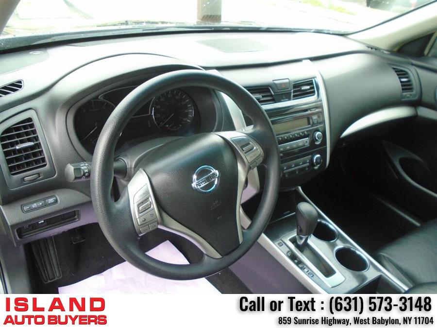 Used Nissan Altima 2.5 S 4dr Sedan 2013 | Island Auto Buyers. West Babylon, New York Used Nissan Altima 2.5 S 4dr Sedan 2013 | Island Auto Buyers. West Babylon, New York