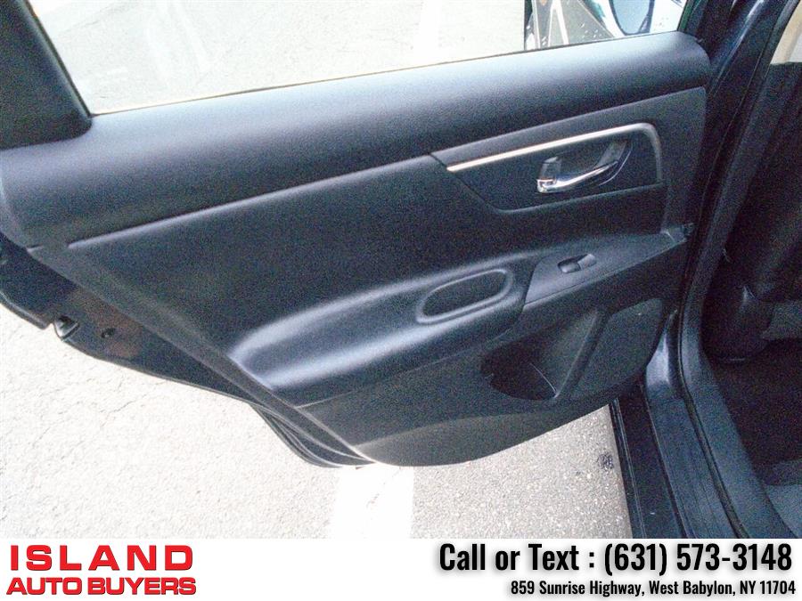 Used Nissan Altima 2.5 S 4dr Sedan 2013 | Island Auto Buyers. West Babylon, New York Used Nissan Altima 2.5 S 4dr Sedan 2013 | Island Auto Buyers. West Babylon, New York