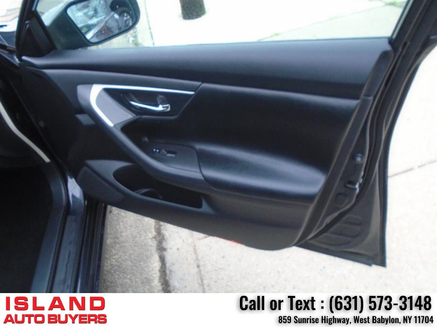 Used Nissan Altima 2.5 S 4dr Sedan 2013 | Island Auto Buyers. West Babylon, New York Used Nissan Altima 2.5 S 4dr Sedan 2013 | Island Auto Buyers. West Babylon, New York