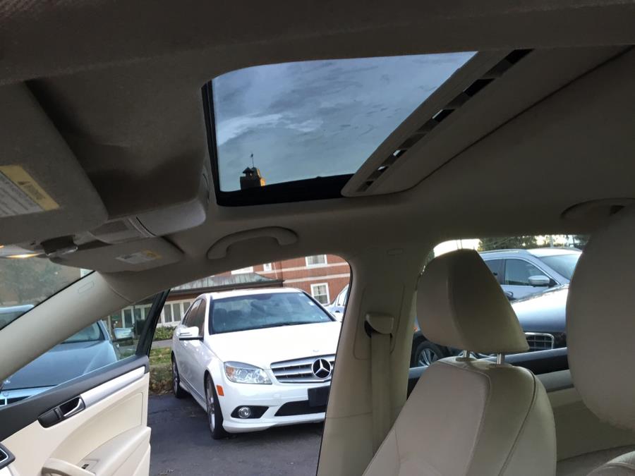 Used Volkswagen Passat 4dr San 2.5L SE 2012 | Liberty Motors. Manchester, Connecticut Used Volkswagen Passat 4dr San 2.5L SE 2012 | Liberty Motors. Manchester, Connecticut