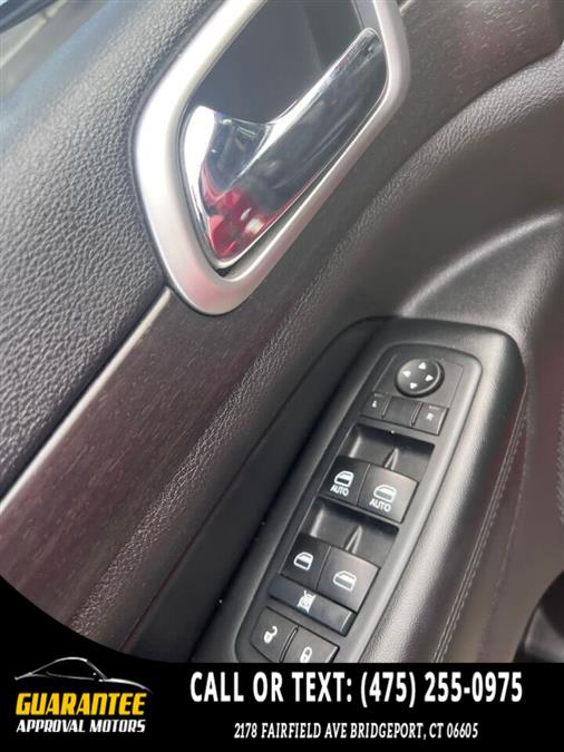 Used Jeep Grand Cherokee Altitude 4x4 4dr SUV 2015 | Guarantee Approval Motors. Bridgeport, Connecticut Used Jeep Grand Cherokee Altitude 4x4 4dr SUV 2015 | Guarantee Approval Motors. Bridgeport, Connecticut