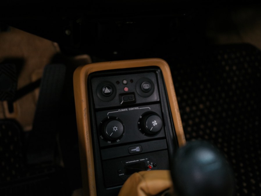 Used Porsche 911 Carrera 2dr Coupe 4-Spd Turbo 1987 | Meccanic Shop North Inc. North Salem, New York Used Porsche 911 Carrera 2dr Coupe 4-Spd Turbo 1987 | Meccanic Shop North Inc. North Salem, New York