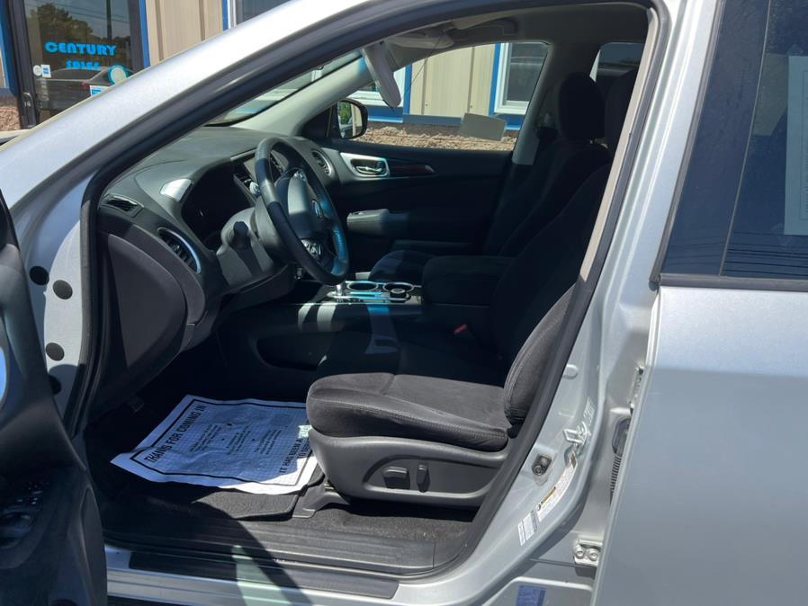 2014 Nissan Pathfinder 4WD 4dr S, available for sale in East Windsor, Connecticut | Century Auto And Truck. East Windsor, Connecticut 2014 Nissan Pathfinder 4WD 4dr S, available for sale in East Windsor, Connecticut | Century Auto And Truck. East Windsor, Connecticut
