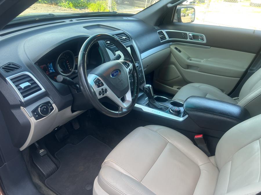 Used Ford Explorer 4WD 4dr XLT 2011 | Dealertown Auto Wholesalers. Milford, Connecticut Used Ford Explorer 4WD 4dr XLT 2011 | Dealertown Auto Wholesalers. Milford, Connecticut
