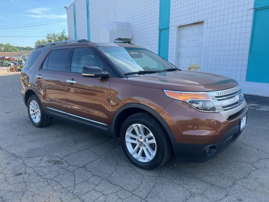 Used Ford Explorer 4WD 4dr XLT 2011 | Dealertown Auto Wholesalers. Milford, Connecticut Used Ford Explorer 4WD 4dr XLT 2011 | Dealertown Auto Wholesalers. Milford, Connecticut