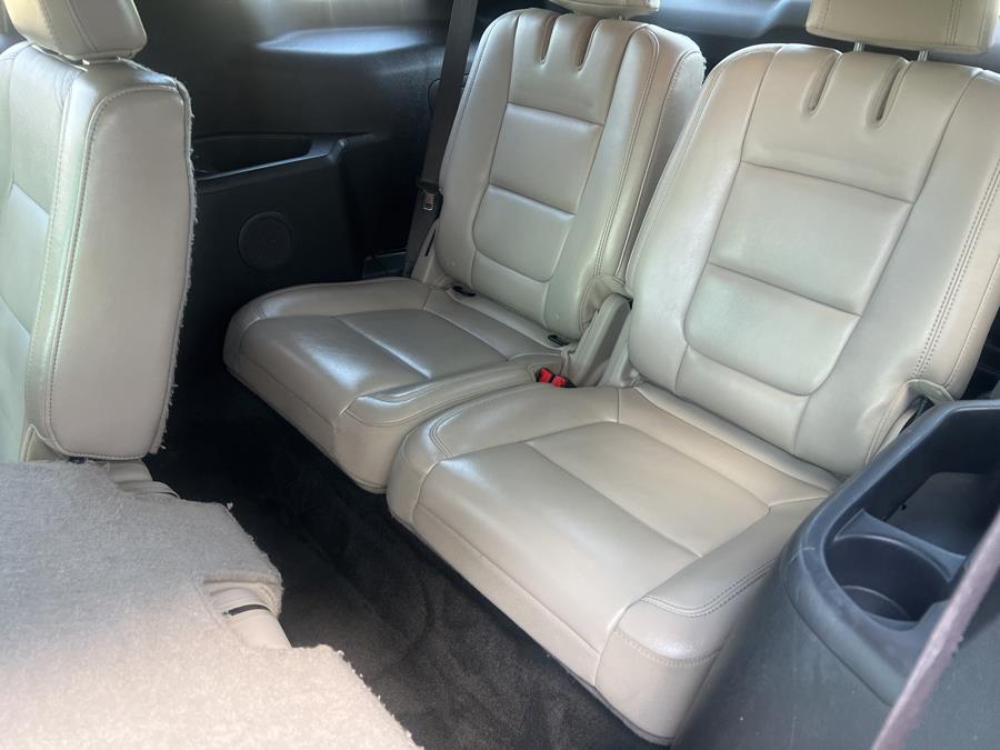 Used Ford Explorer 4WD 4dr XLT 2011 | Dealertown Auto Wholesalers. Milford, Connecticut Used Ford Explorer 4WD 4dr XLT 2011 | Dealertown Auto Wholesalers. Milford, Connecticut