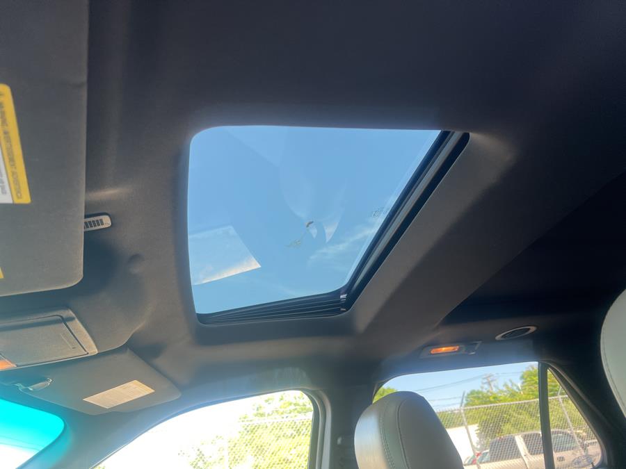 Used Ford Explorer 4WD 4dr XLT 2011 | Dealertown Auto Wholesalers. Milford, Connecticut Used Ford Explorer 4WD 4dr XLT 2011 | Dealertown Auto Wholesalers. Milford, Connecticut