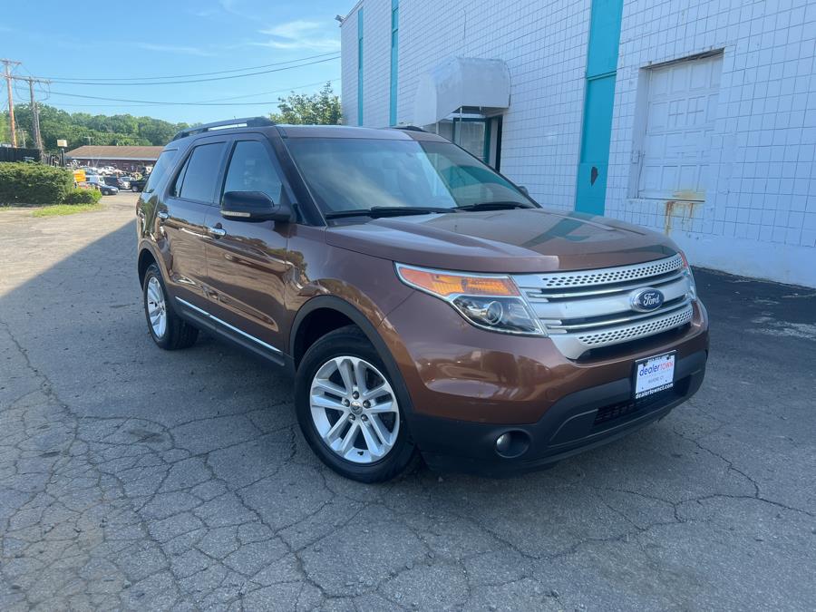 Used Ford Explorer 4WD 4dr XLT 2011 | Dealertown Auto Wholesalers. Milford, Connecticut Used Ford Explorer 4WD 4dr XLT 2011 | Dealertown Auto Wholesalers. Milford, Connecticut