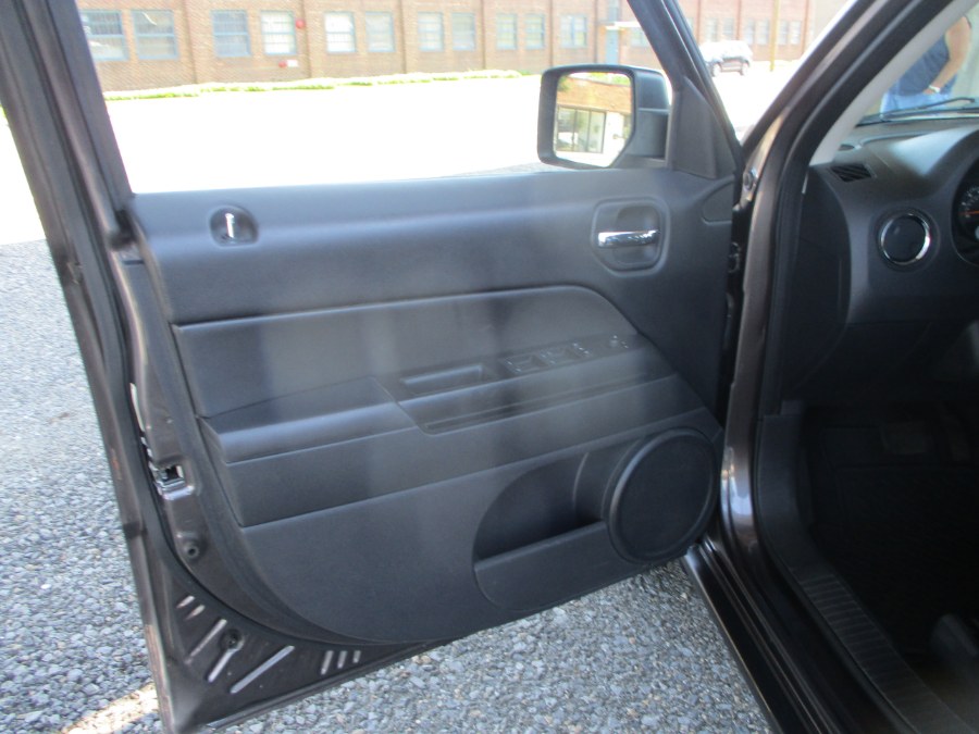 Used Jeep Patriot 4WD 4dr Latitude 2015 | South Shore Auto Brokers & Sales. Massapequa, New York Used Jeep Patriot 4WD 4dr Latitude 2015 | South Shore Auto Brokers & Sales. Massapequa, New York