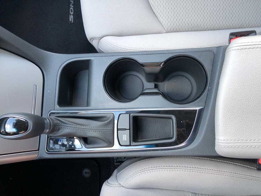 2017 Hyundai Sonata Sport 2.4L PZEV Sport, available for sale in Waterbury, Connecticut | National Auto Brokers, Inc.. Waterbury, Connecticut 2017 Hyundai Sonata Sport 2.4L PZEV Sport, available for sale in Waterbury, Connecticut | National Auto Brokers, Inc.. Waterbury, Connecticut