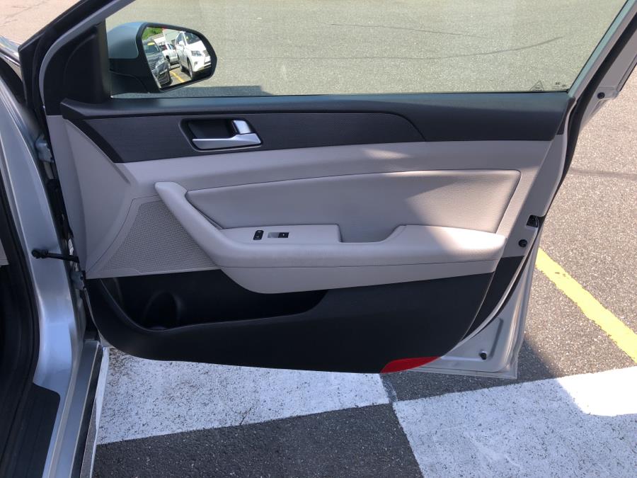 2017 Hyundai Sonata Sport 2.4L PZEV Sport, available for sale in Waterbury, Connecticut | National Auto Brokers, Inc.. Waterbury, Connecticut 2017 Hyundai Sonata Sport 2.4L PZEV Sport, available for sale in Waterbury, Connecticut | National Auto Brokers, Inc.. Waterbury, Connecticut