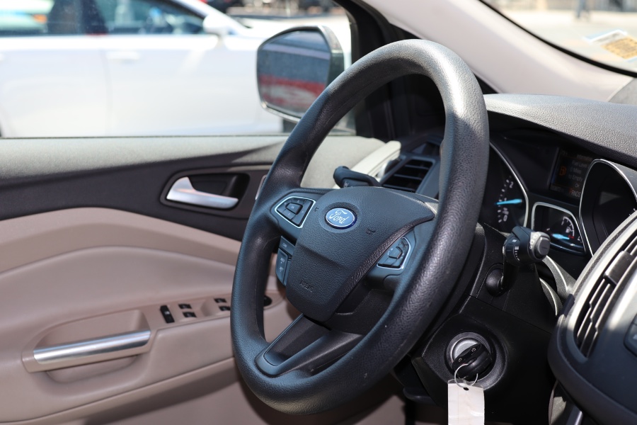 Used Ford Escape SE 4WD 2017 | Hillside Auto Mall Inc.. Jamaica, New York Used Ford Escape SE 4WD 2017 | Hillside Auto Mall Inc.. Jamaica, New York
