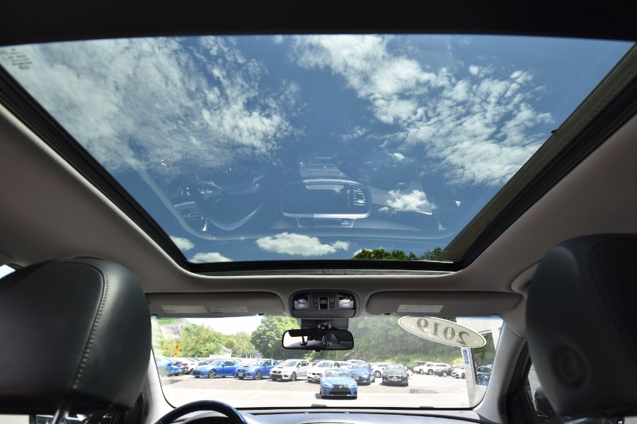 2019 Kia Sorento EX V6 AWD, available for sale in Waterbury, Connecticut | Highline Car Connection. Waterbury, Connecticut 2019 Kia Sorento EX V6 AWD, available for sale in Waterbury, Connecticut | Highline Car Connection. Waterbury, Connecticut