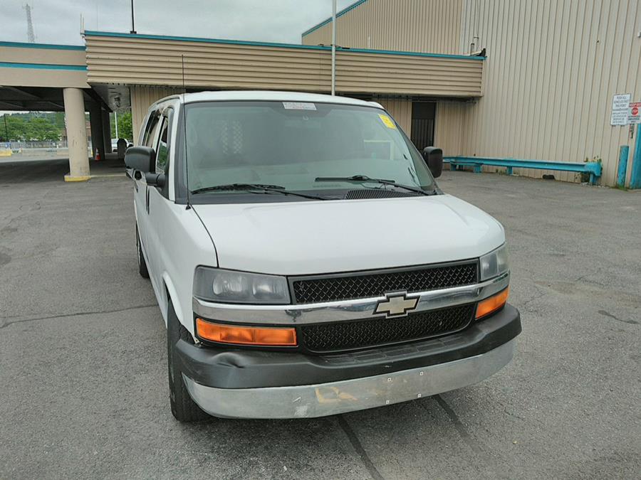 The 2013 Chevrolet Express 1500 1500 photos