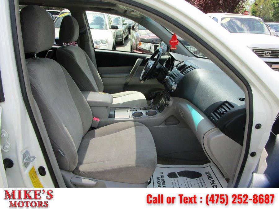 2008 Toyota Highlander 4WD 4dr Sport, available for sale in Stratford, Connecticut | Mike's Motors LLC. Stratford, Connecticut 2008 Toyota Highlander 4WD 4dr Sport, available for sale in Stratford, Connecticut | Mike's Motors LLC. Stratford, Connecticut