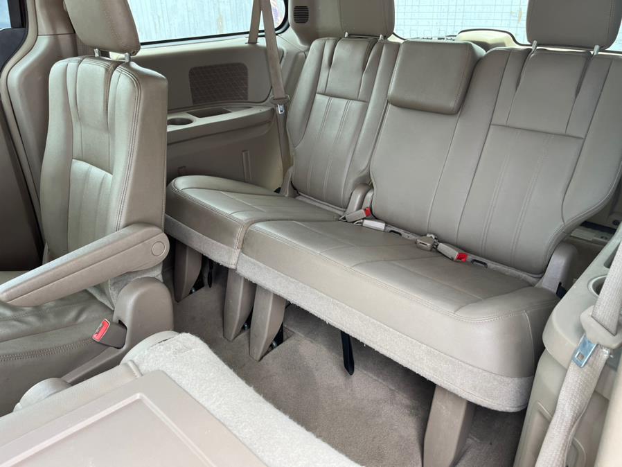2016 Chrysler Town & Country 4dr Wgn Touring, available for sale in Levittown, Pennsylvania | Levittown Auto. Levittown, Pennsylvania 2016 Chrysler Town & Country 4dr Wgn Touring, available for sale in Levittown, Pennsylvania | Levittown Auto. Levittown, Pennsylvania