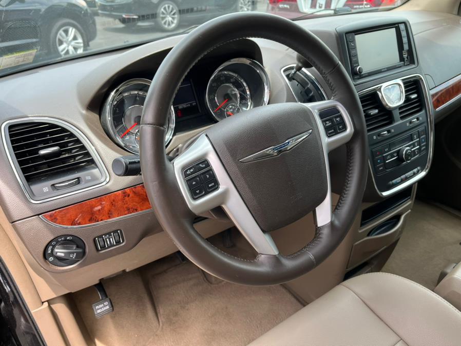 2016 Chrysler Town & Country 4dr Wgn Touring, available for sale in Levittown, Pennsylvania | Levittown Auto. Levittown, Pennsylvania 2016 Chrysler Town & Country 4dr Wgn Touring, available for sale in Levittown, Pennsylvania | Levittown Auto. Levittown, Pennsylvania