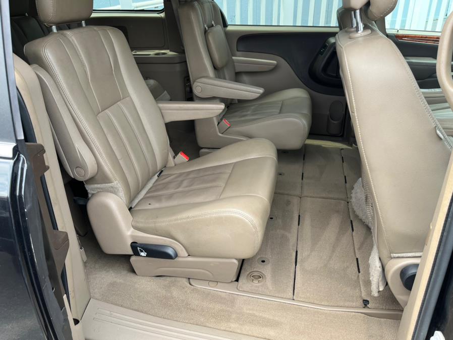 2016 Chrysler Town & Country 4dr Wgn Touring, available for sale in Levittown, Pennsylvania | Levittown Auto. Levittown, Pennsylvania 2016 Chrysler Town & Country 4dr Wgn Touring, available for sale in Levittown, Pennsylvania | Levittown Auto. Levittown, Pennsylvania