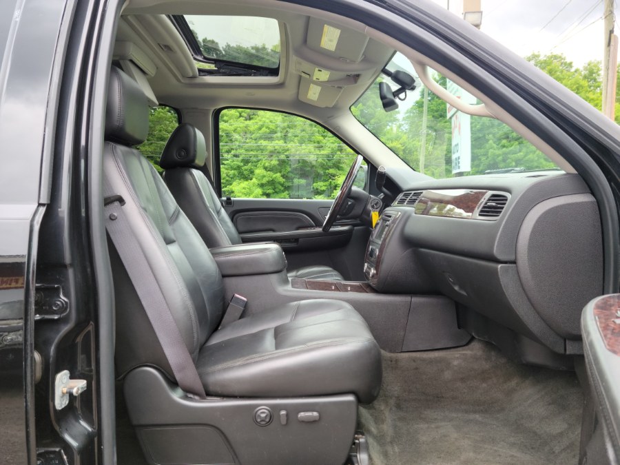 Used GMC Sierra Denali AWD Crew Cab 143.5"Leather Roof DVD Navi LOADED 2008 | Toro Auto. East Windsor, Connecticut Used GMC Sierra Denali AWD Crew Cab 143.5"Leather Roof DVD Navi LOADED 2008 | Toro Auto. East Windsor, Connecticut