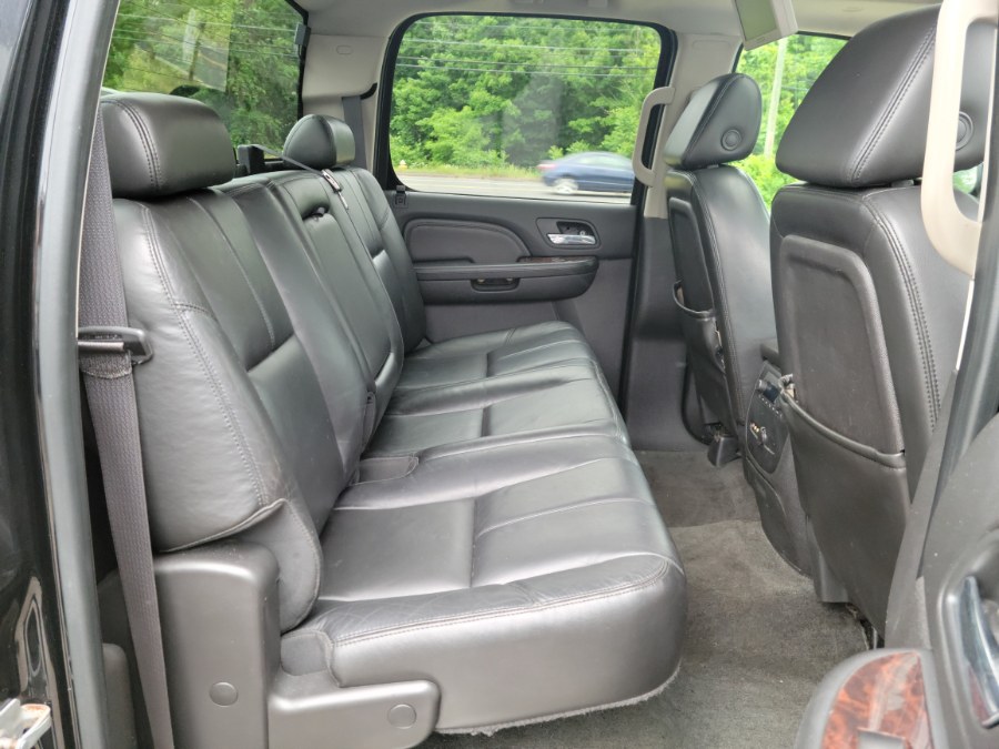 Used GMC Sierra Denali AWD Crew Cab 143.5"Leather Roof DVD Navi LOADED 2008 | Toro Auto. East Windsor, Connecticut Used GMC Sierra Denali AWD Crew Cab 143.5"Leather Roof DVD Navi LOADED 2008 | Toro Auto. East Windsor, Connecticut